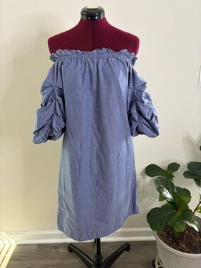New York & Company Chambray Blue Off-Shoulder Top